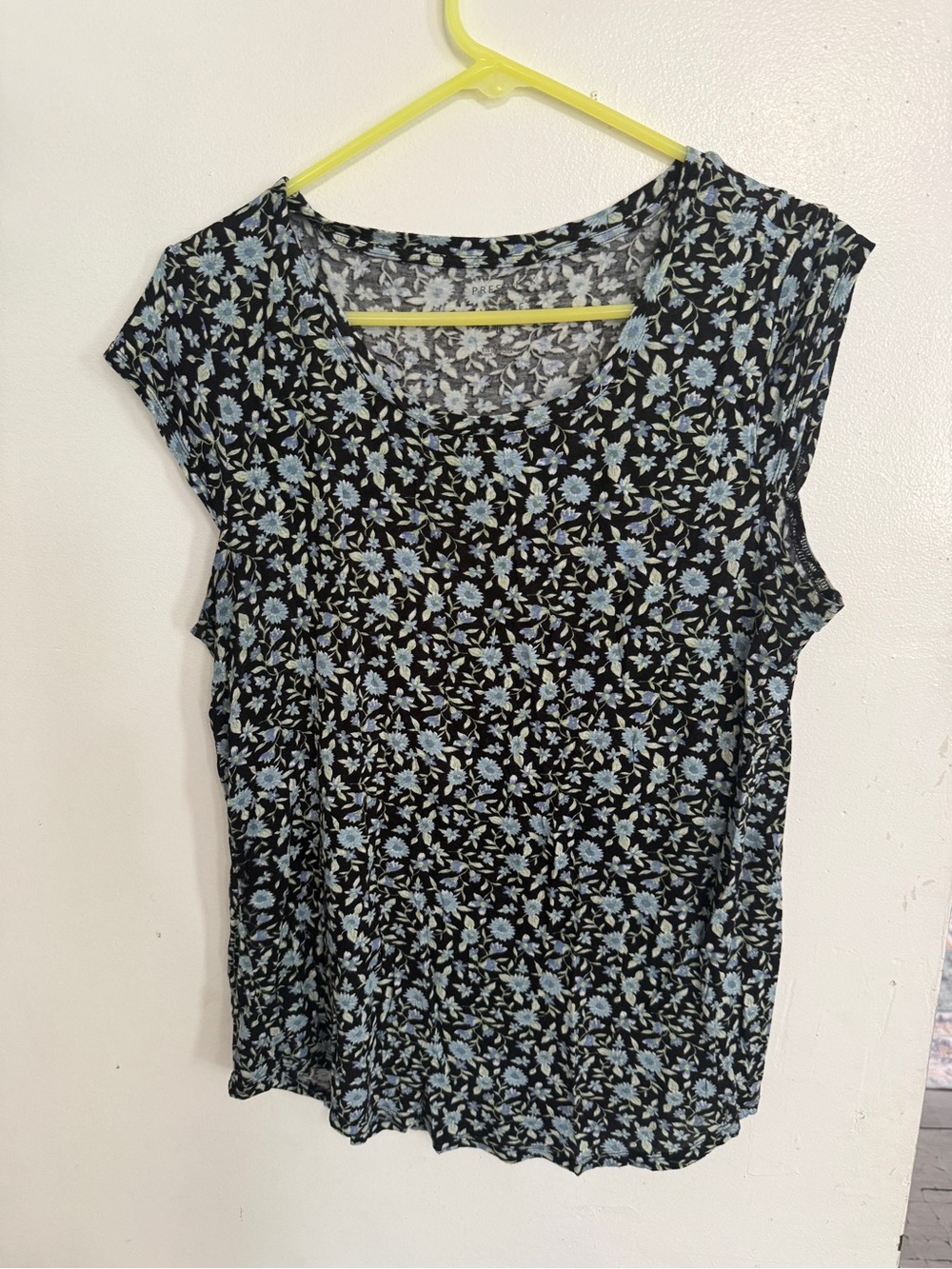 Preswick & Moore Black Tee with Light Blue Floral Print